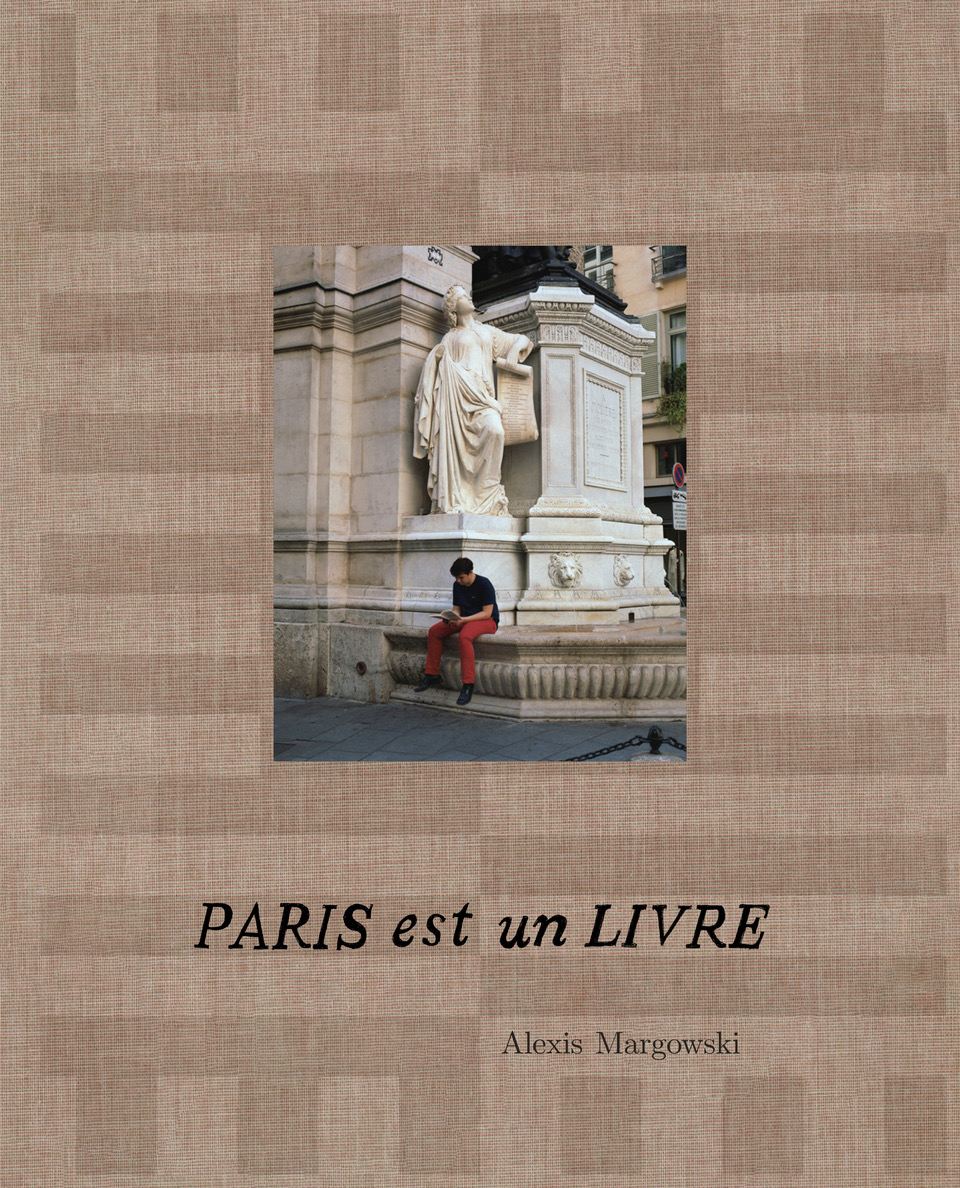 Paris est un livre